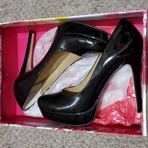 Chinese Laundry 8.5 Black Patent platforms